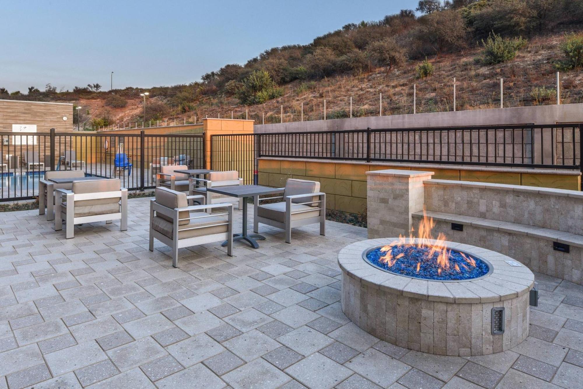 Fairfield Inn & Suites By Marriott Moorpark Ventura County Exteriér fotografie